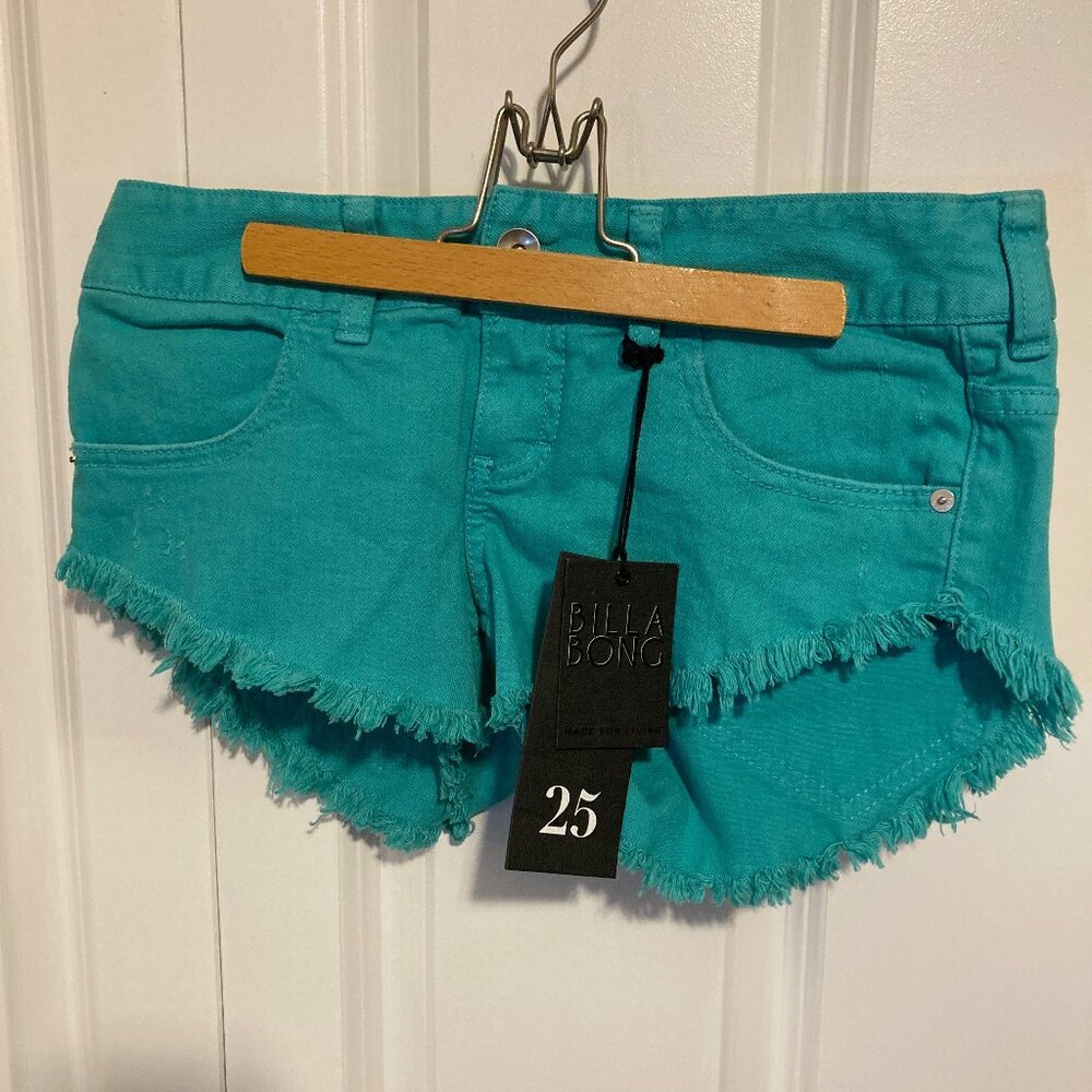 #148 Women's NWT Green Billabong Cut off Shorts, Size 25